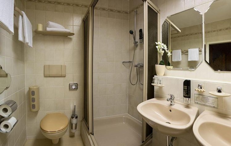 SINGLE STANDARD Room