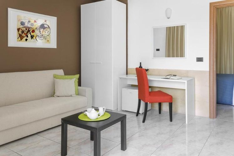 DOUBLE STANDARD Room