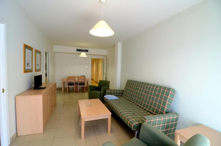 APARTMENT CAPACITY 6 TWO BEDROOMS Room