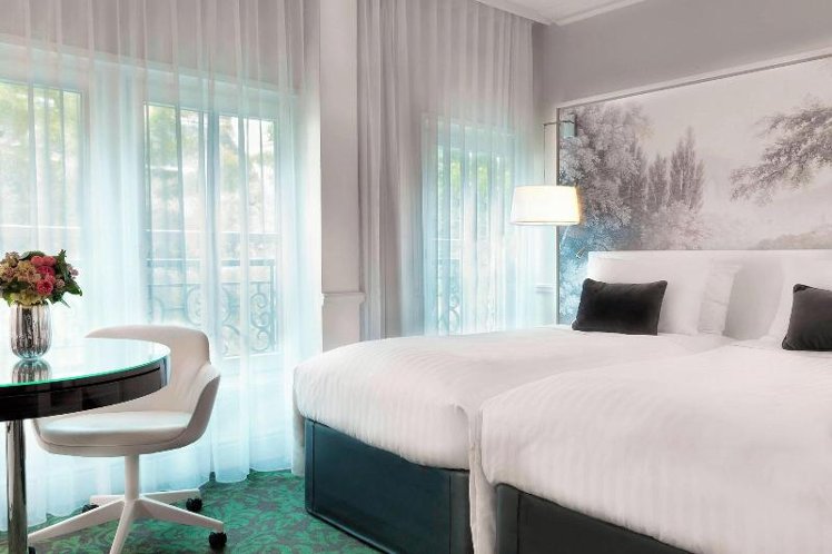 TWIN DELUXE WITH VIEWS Room