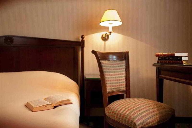 SINGLE STANDARD Room