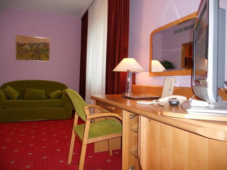 Orient Hotel