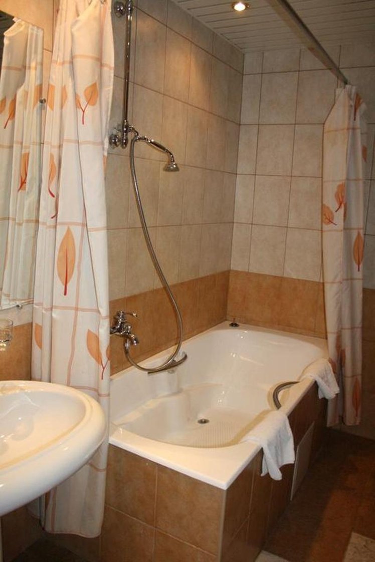 DOUBLE SINGLE USE COMFORT Room