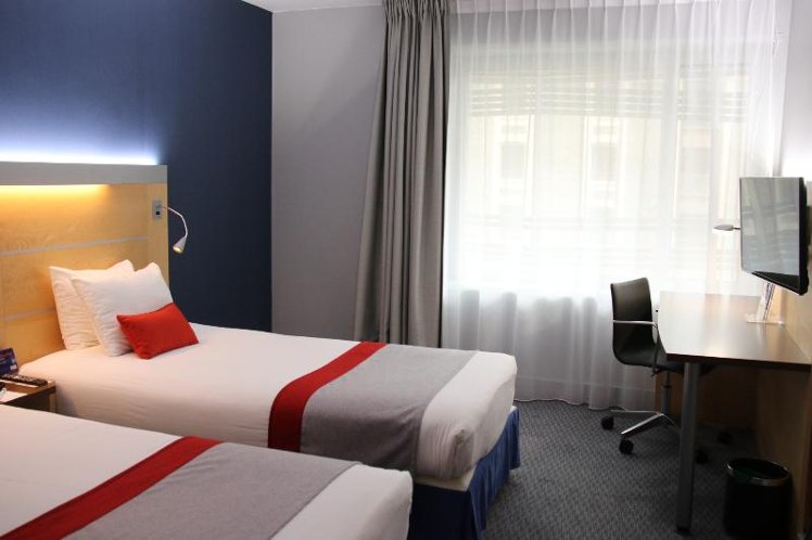 TWIN CANAL VIEW Room