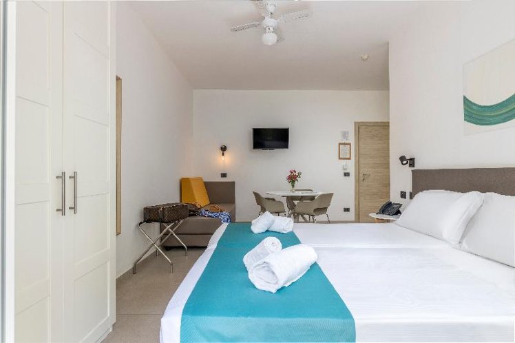 STUDIO WITH BALCONY Room