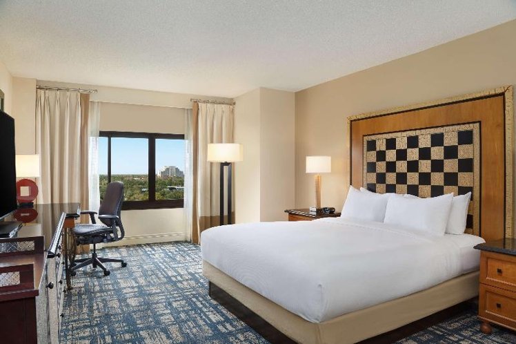 DOUBLE KING SIZE BED Room