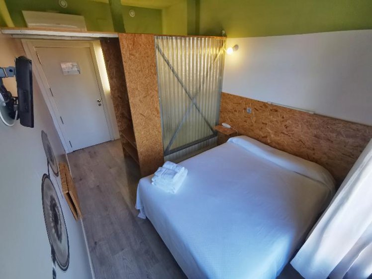 DOUBLE STANDARD Room