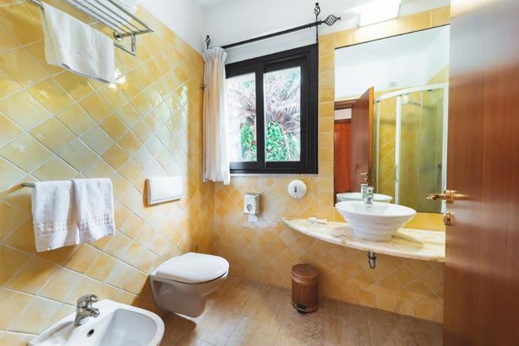 TRIPLE CLASSIC Room