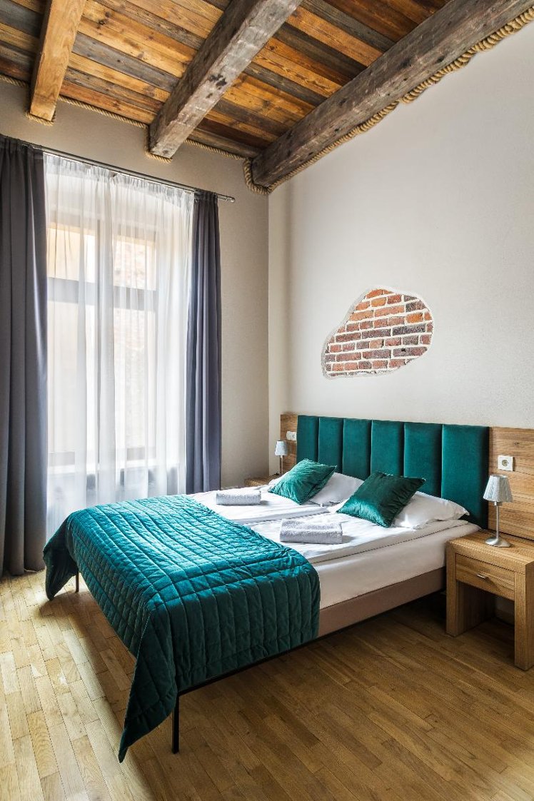 DOUBLE STANDARD Room