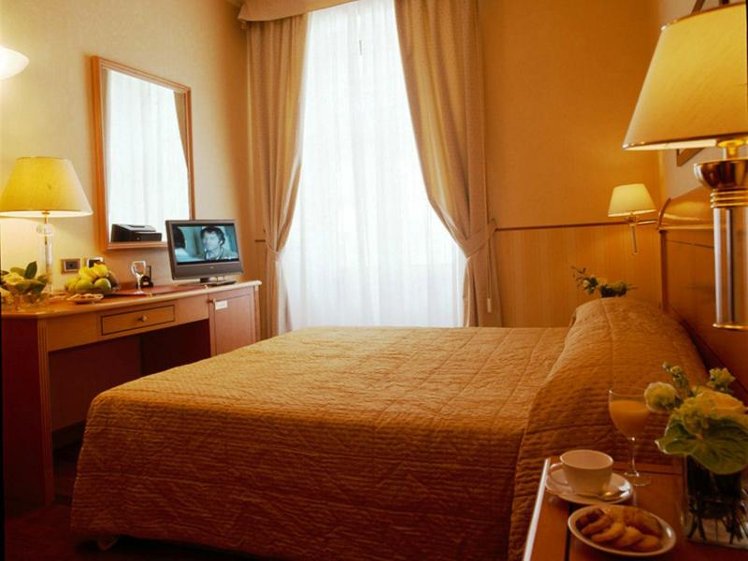 DOUBLE SINGLE USE STANDARD Room