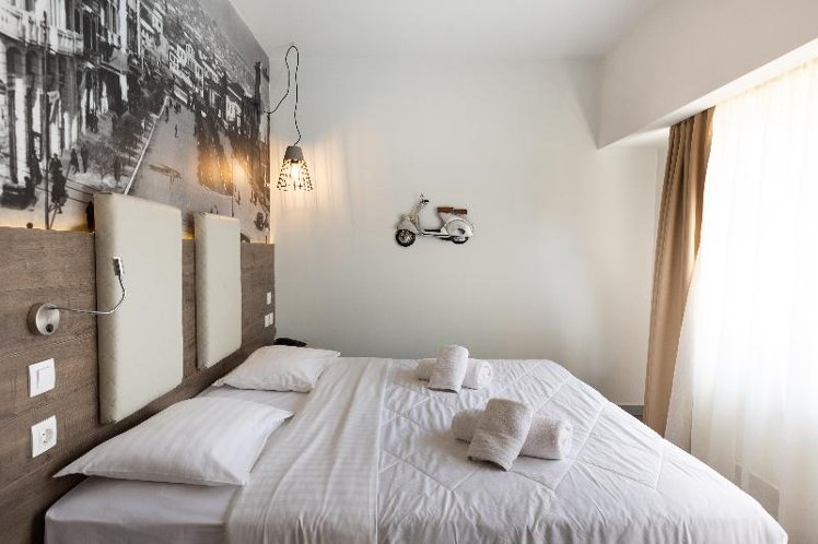 JUNIOR SUITE STANDARD Room