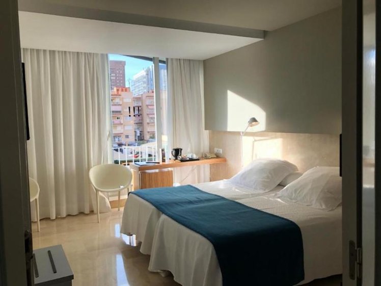 DOUBLE STANDARD Room