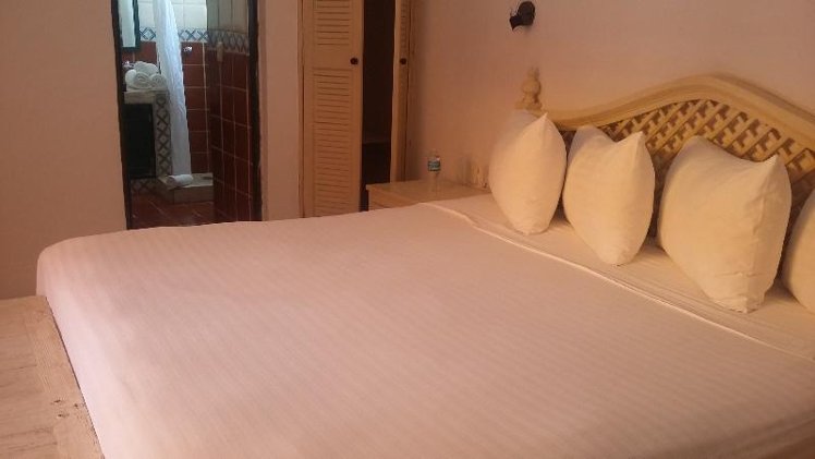DOUBLE KING SIZE BED Room