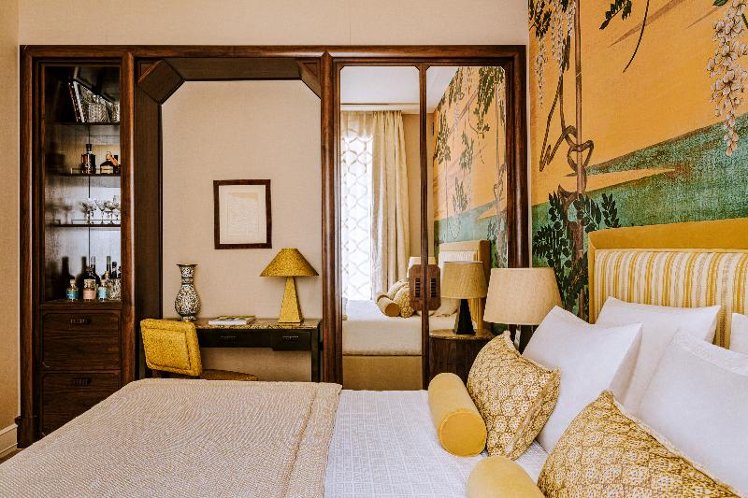 JUNIOR SUITE STANDARD Room