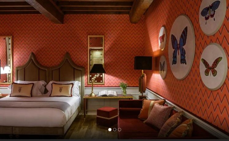 DOUBLE PREMIUM KING BED Room