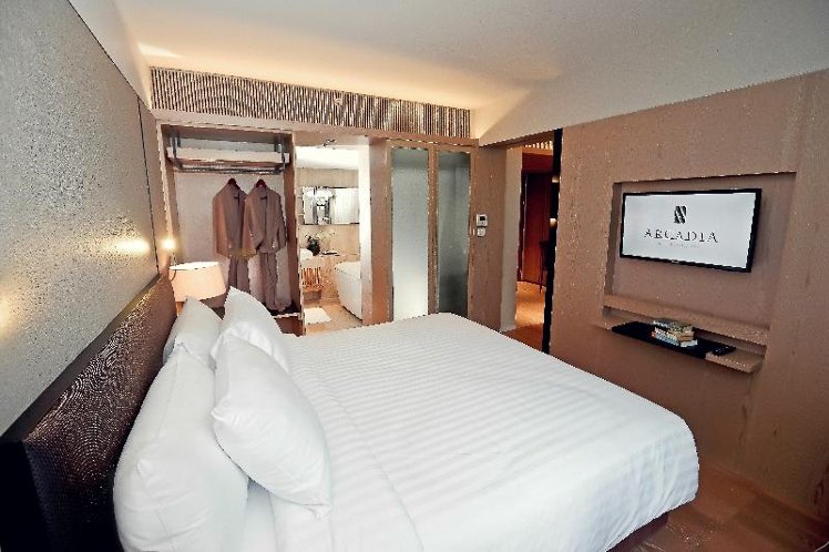 DOUBLE DELUXE ONE BEDROOM Room