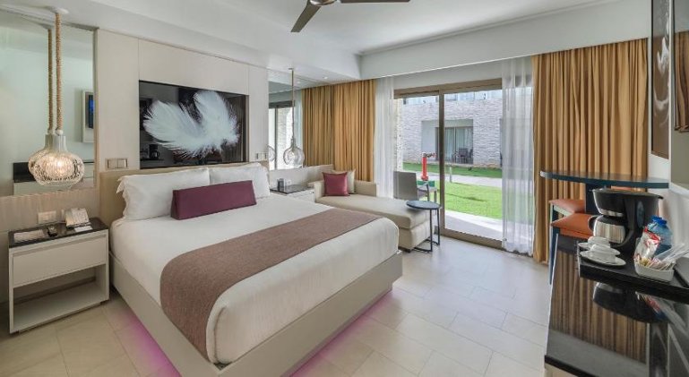 Royalton CHIC Punta Cana, An Autograph Collection All-Inclusive Resort & Casino – Adults Only