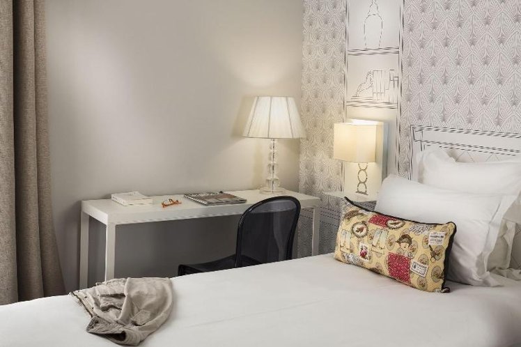 SINGLE STANDARD Room