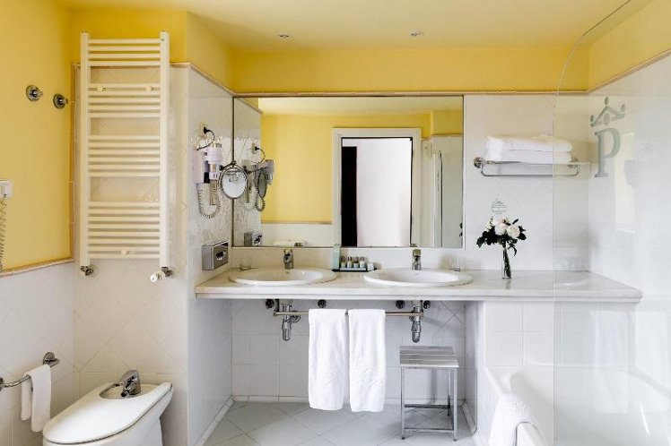 DOUBLE STANDARD Room