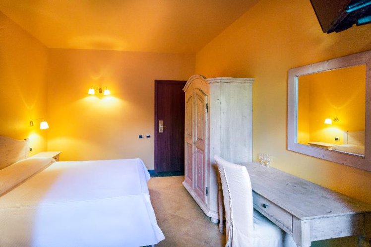 SINGLE STANDARD Room