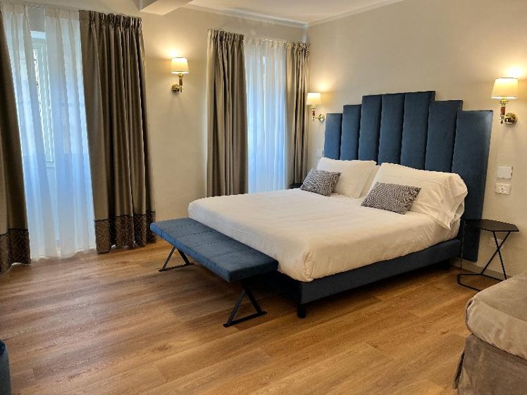 JUNIOR SUITE STANDARD Room