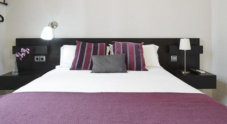 DOUBLE STANDARD Room