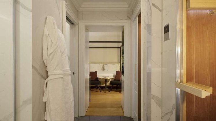 DOUBLE DELUXE Room