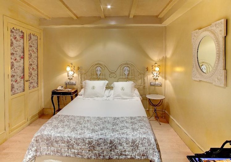 DOUBLE INNER Room