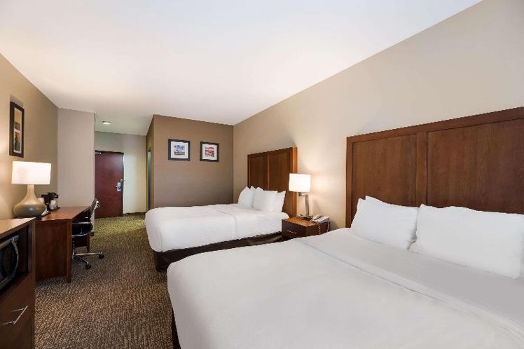 DOUBLE TWO QUEEN BEDS Room