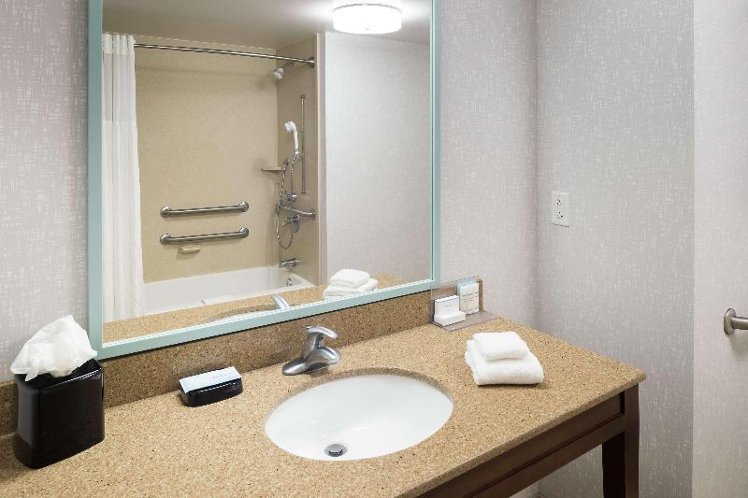 DOUBLE TWO QUEEN BEDS Room