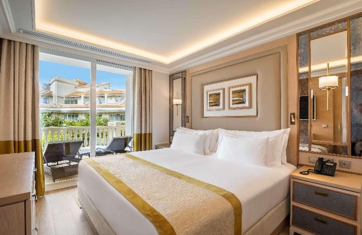 JUNIOR SUITE STANDARD Room