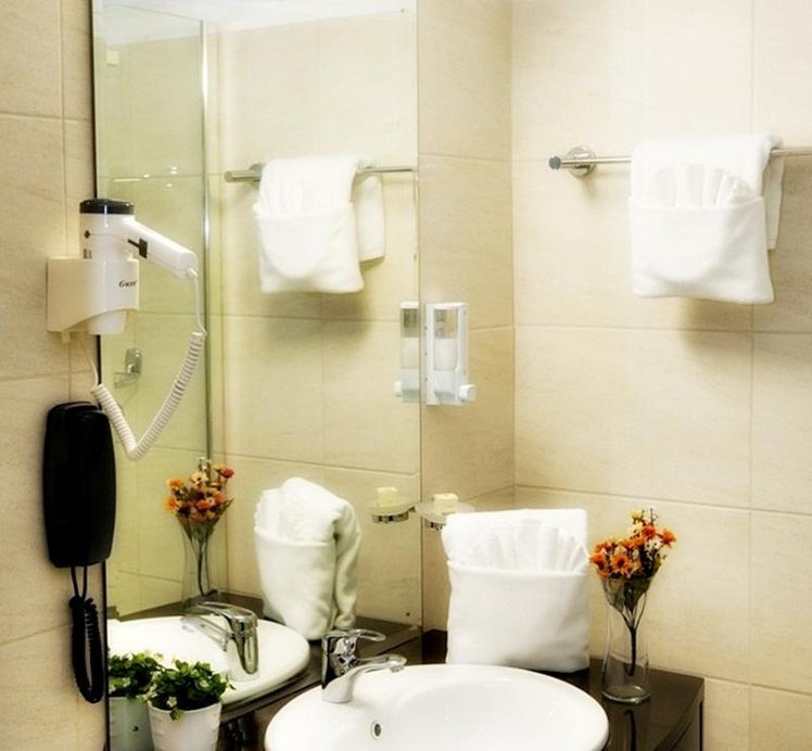 DOUBLE STANDARD Room