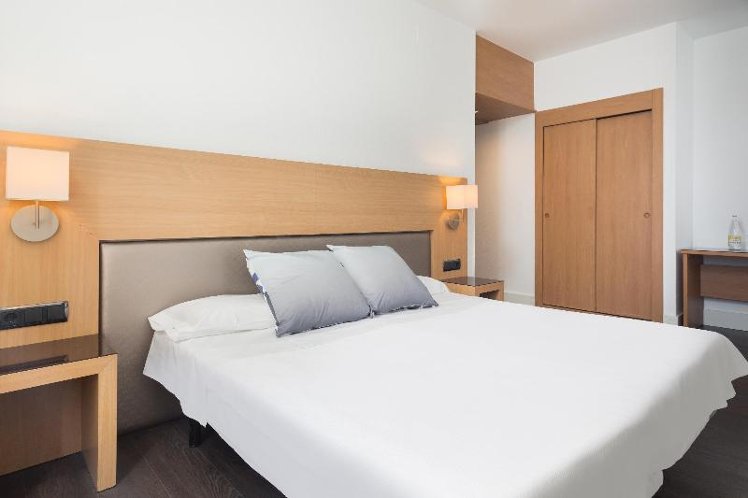 DOUBLE STANDARD Room