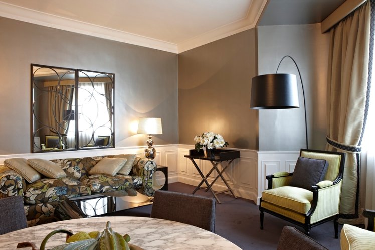 JUNIOR SUITE STANDARD Room