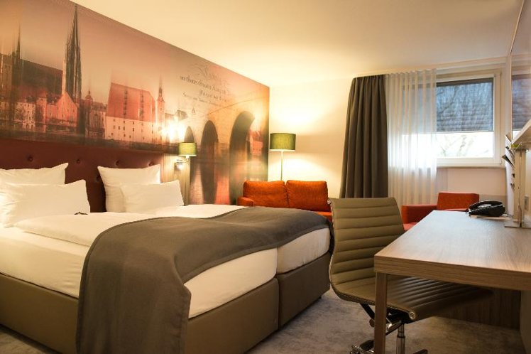 DOUBLE SUPERIOR Room