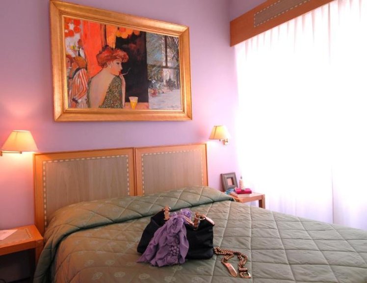 DOUBLE STANDARD Room