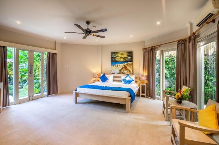 VILLA THREE BEDROOMS Room