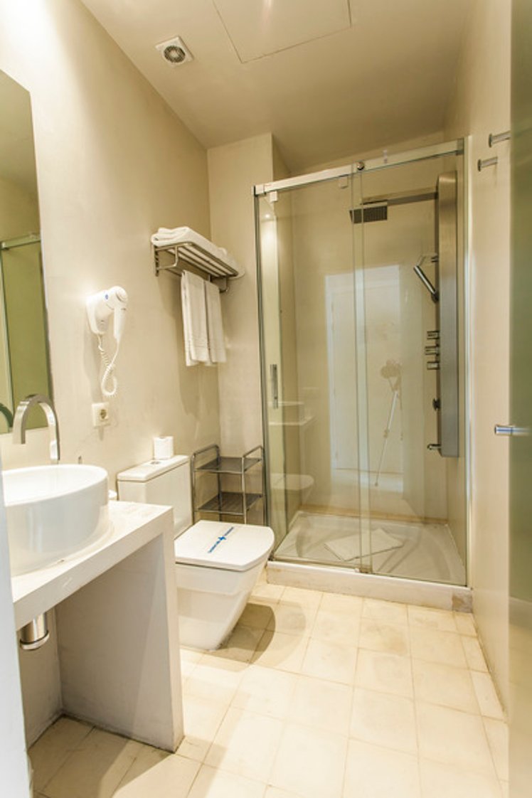 DOUBLE WITH DOUBLE BED Room