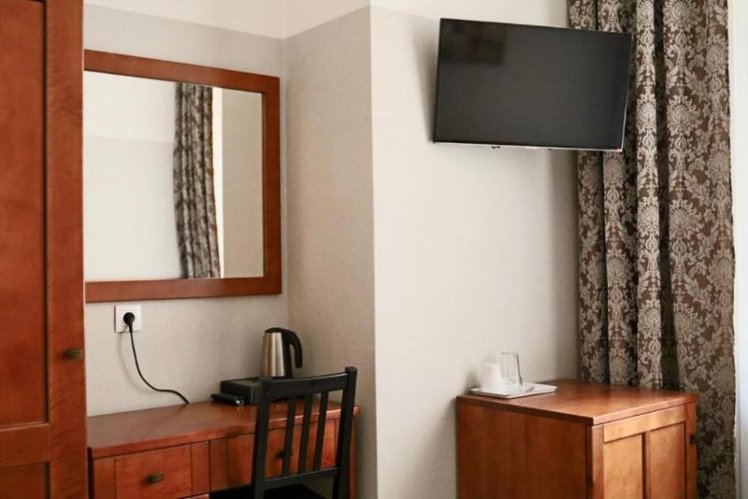 SINGLE BASIC Room