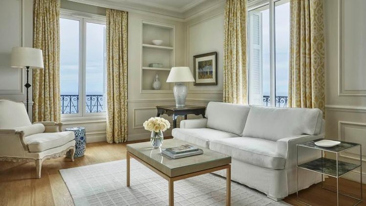 SUITE SEA VIEW KING BED Room