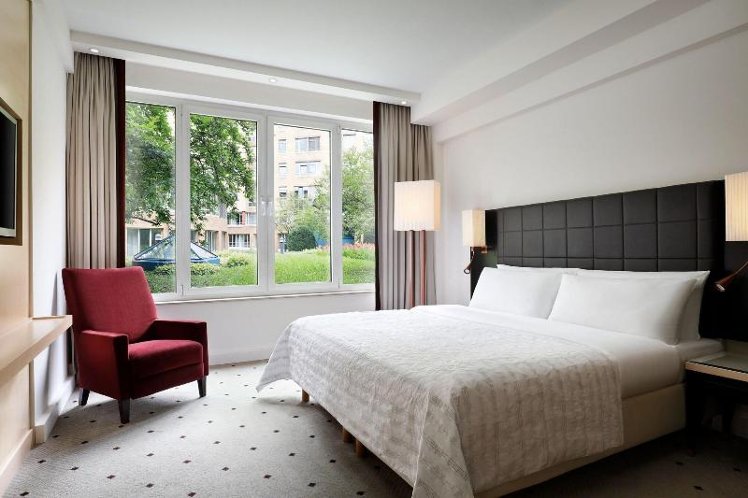 DOUBLE SUPERIOR KING BED Room