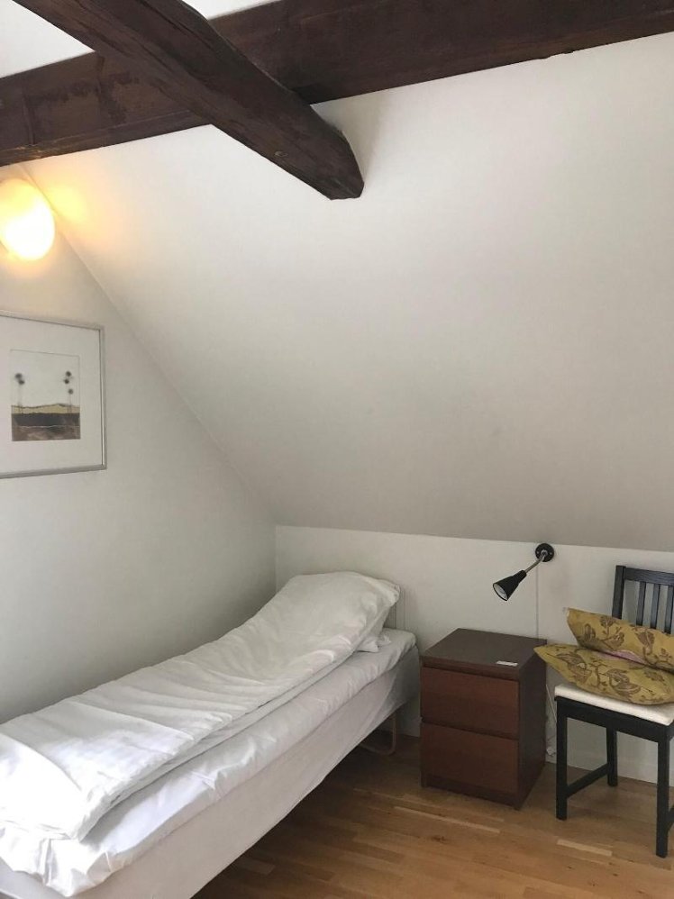 SINGLE STANDARD Room