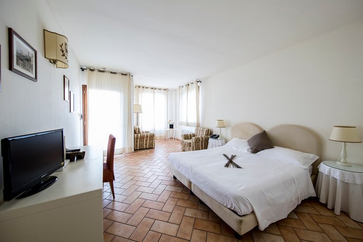 DOUBLE STANDARD Room