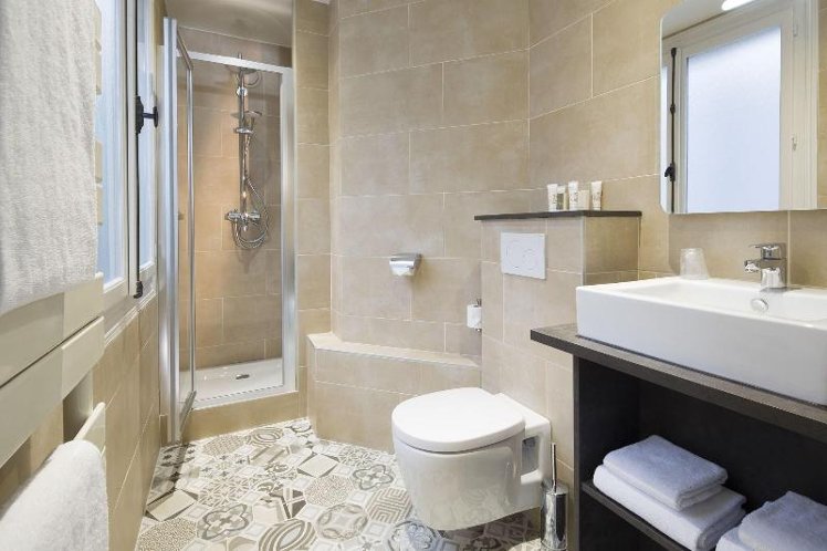 DOUBLE STANDARD Room