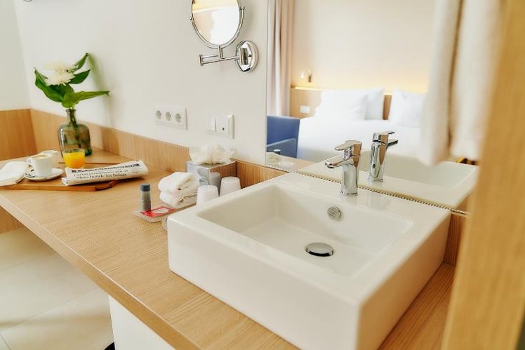 DOUBLE STANDARD Room