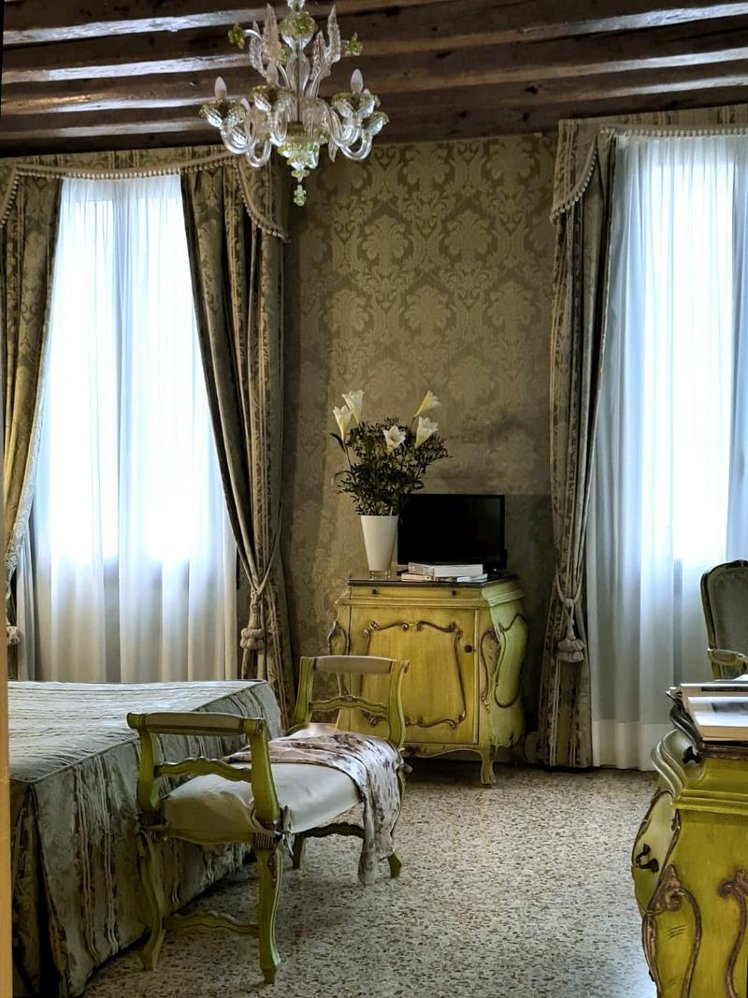 DOUBLE CANAL VIEW Room