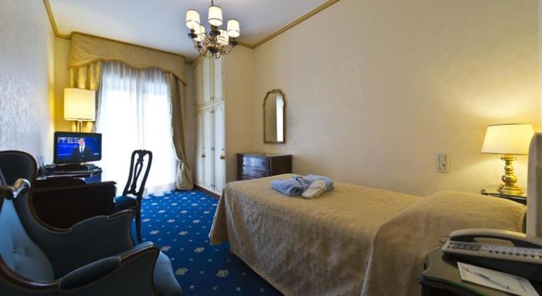 SINGLE STANDARD Room