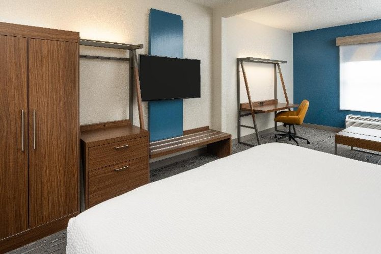 Room TWO QUEEN BEDS Room