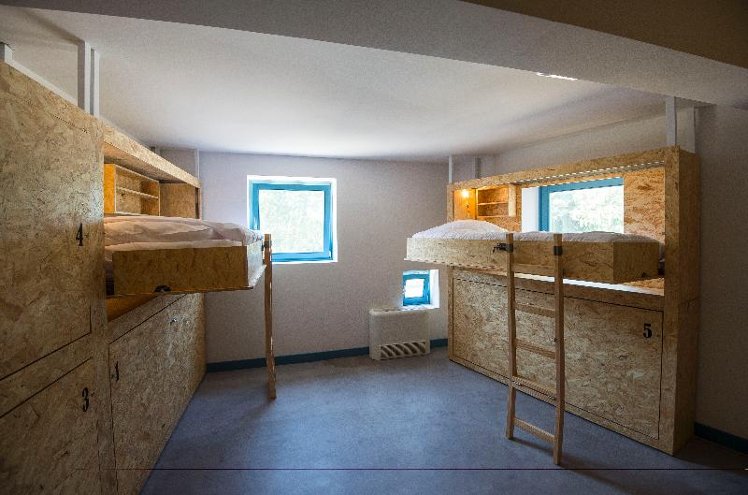 Bed in dormitory CAPACITY 6 ONE BEDROOM Room