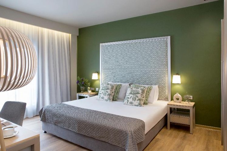 SUITE KING SIZE BED Room